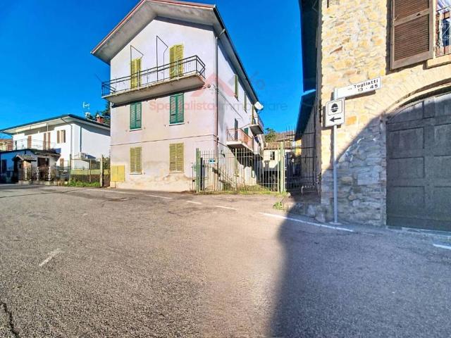 Villa Indipendente in vendita a Godiasco Salice Terme, Godiasco