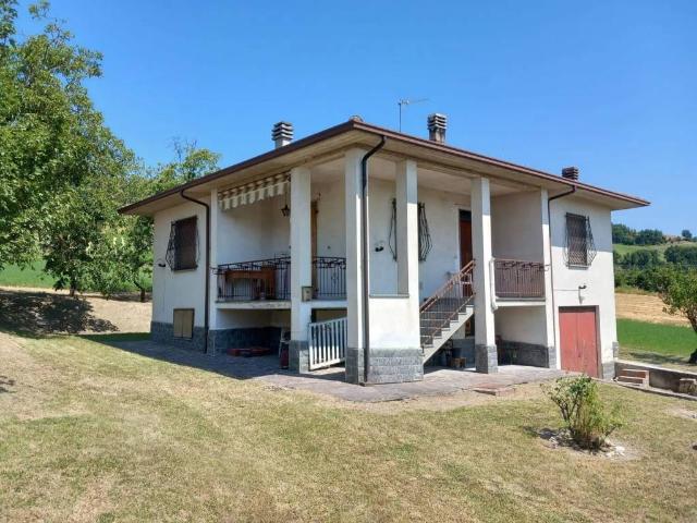 Villa Indipendente in vendita a Godiasco Salice Terme, Godiasco