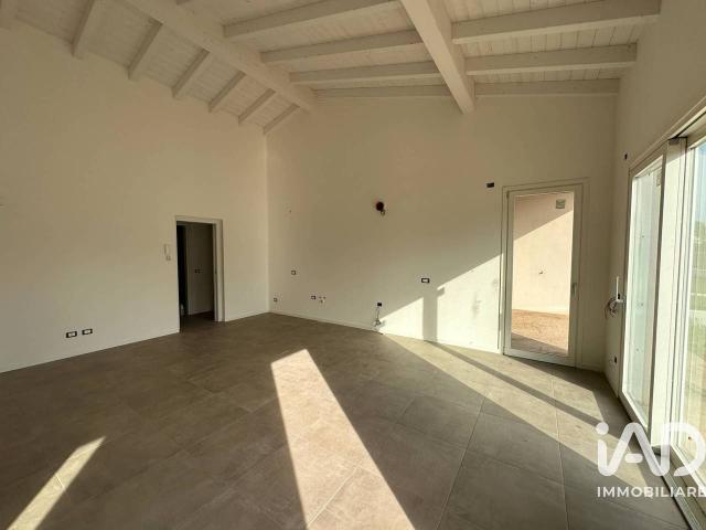 Villa Indipendente in vendita a Torre, Goito