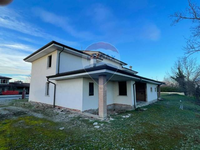 Villa Indipendente in vendita a Solarolo, Goito