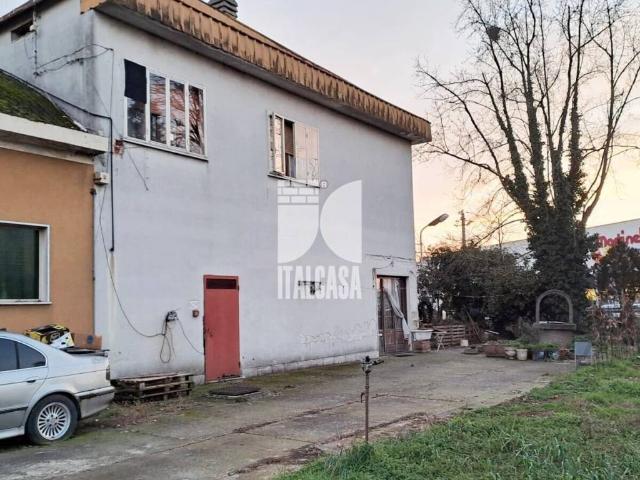 Villa Indipendente in vendita a Torre, Goito