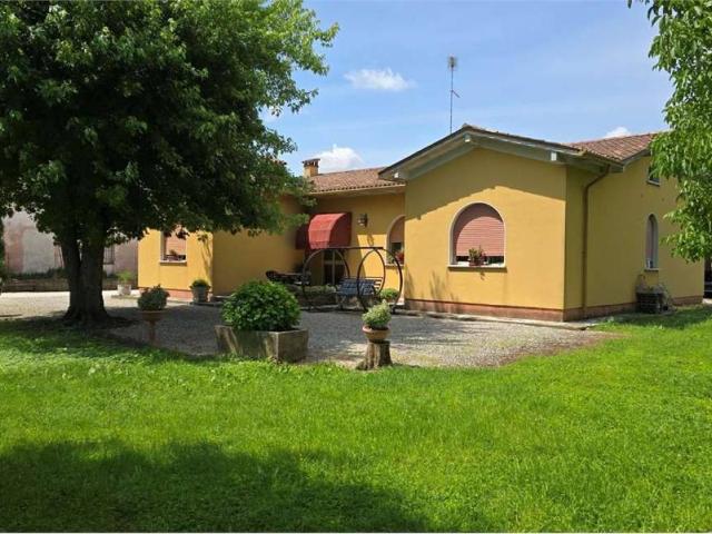 Villa Indipendente in vendita a Goito, Lombardia