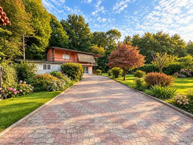 Villa Indipendente in vendita a Golasecca, Varese