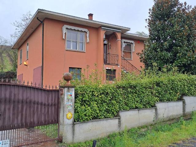 Villa Indipendente in vendita a Golferenzo, Lombardia