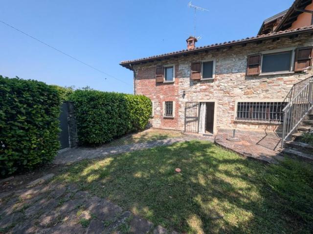 Villa Indipendente in vendita a Golferenzo, Lombardia