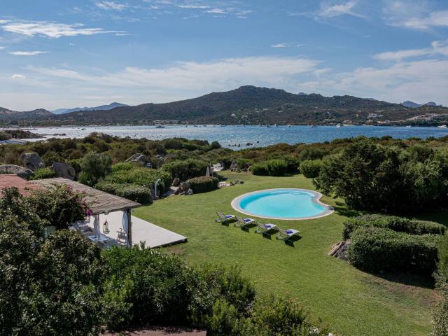 Villa Indipendente in vendita a Villaggio Marineledda, Golfo Aranci