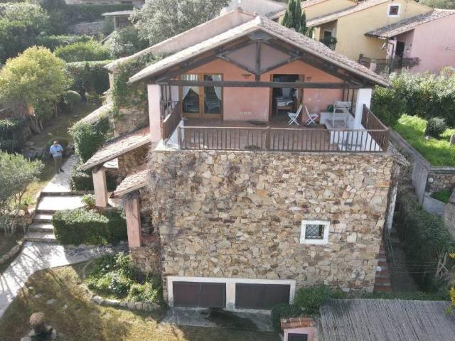 Villa Indipendente in vendita a Baia Caddinas, Golfo Aranci