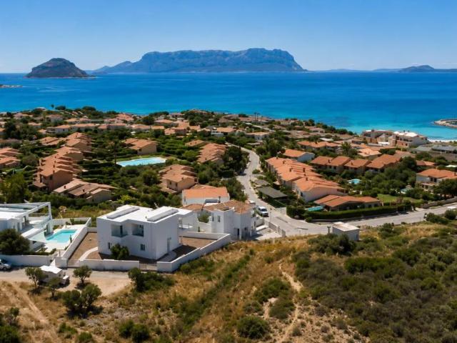 Villa Indipendente in vendita a Baia Caddinas, Golfo Aranci