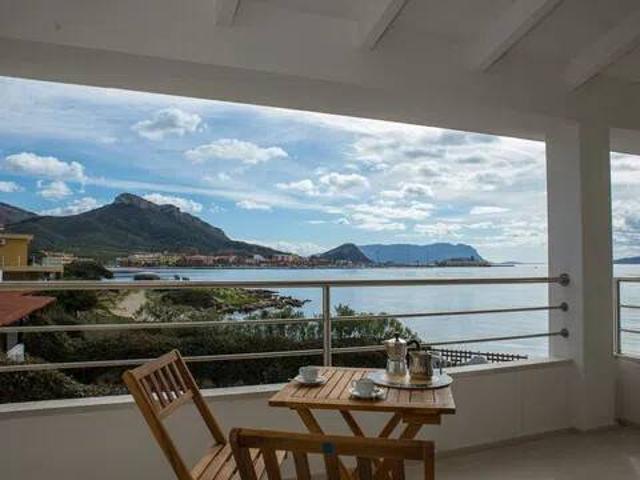 Villa Indipendente in vendita a Baia Caddinas, Golfo Aranci