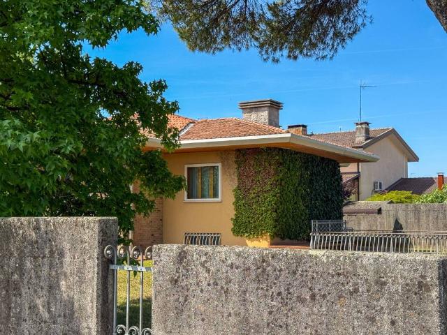 Villa Indipendente in vendita a Gonars, Friuli-Venezia Giulia