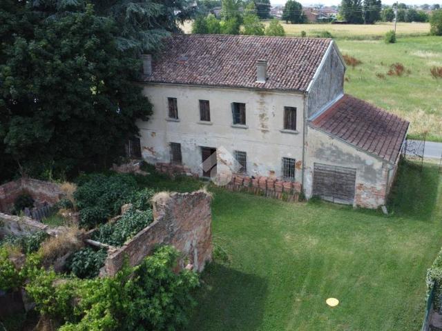 Villa Indipendente in vendita a Bondeno Di Gonzaga, Lombardia