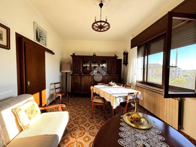 Villa Indipendente in vendita a Bondeno, Bondeno Di Gonzaga