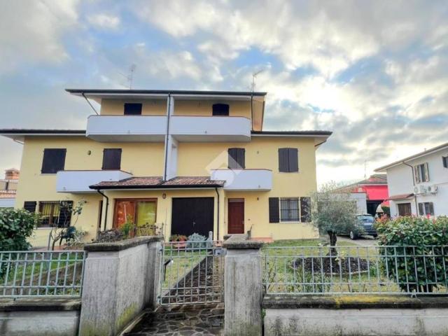 Villa Indipendente in vendita a Bondeno Di Gonzaga, Lombardia