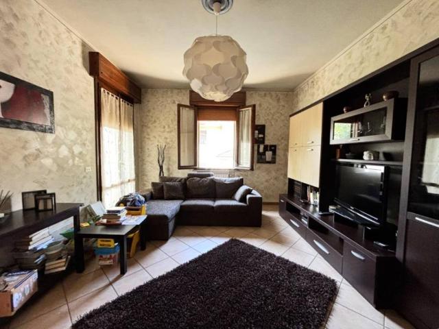 Villa Indipendente in vendita a Bondeno Di Gonzaga, Lombardia