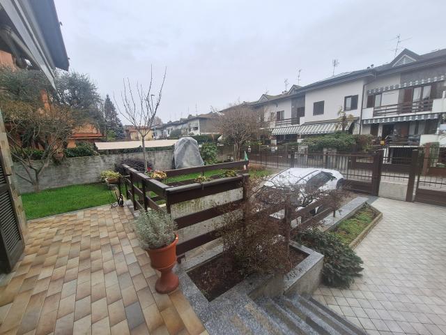 Villa Indipendente in vendita a Casino Luraghi, Gorgonzola