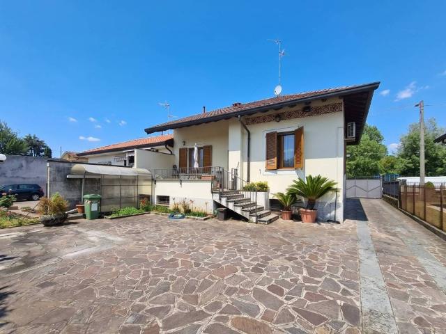 Villa Indipendente in vendita a Casino Luraghi, Gorgonzola