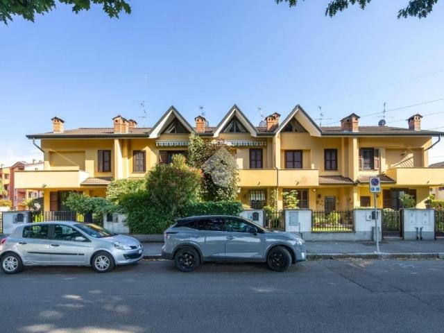 Villa Indipendente in vendita a Gorgonzola, Lombardia