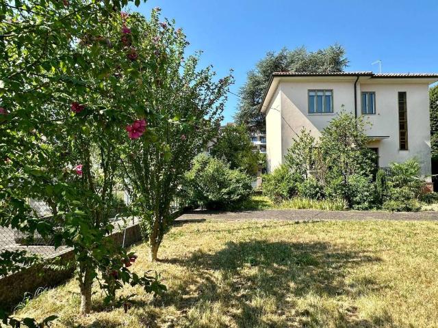 Villa Indipendente in vendita a Sant'Anna / Sveta Ana, Gorizia