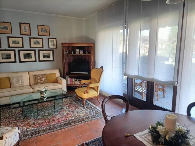 Villa Indipendente in vendita a Gorizia, Friuli-Venezia Giulia