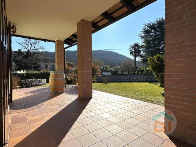 Villa Indipendente in vendita a San Rocco / Podturn, Gorizia