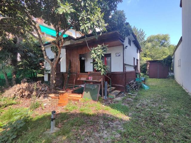 Villa Indipendente in vendita a Sant'Anna / Sveta Ana, Gorizia