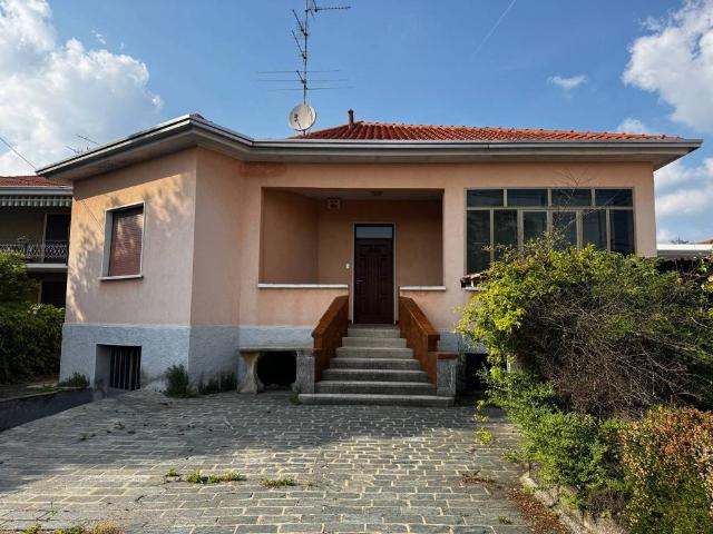 Villa Indipendente in vendita a Gorla Maggiore, Lombardia