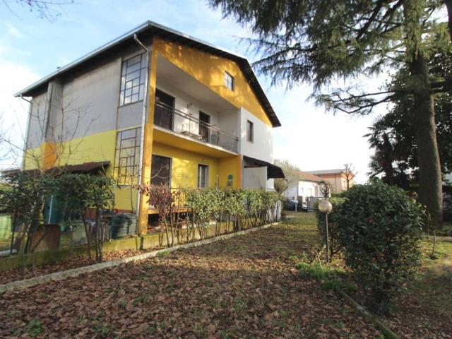 Villa Indipendente in vendita a Gorla Maggiore, Lombardia