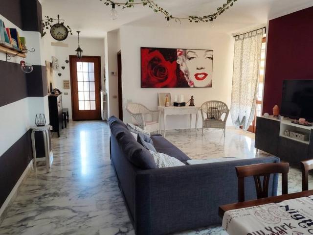 Villa Indipendente in vendita a Gorlago, Lombardia