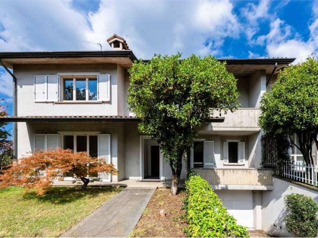 Villa Indipendente in vendita a Gorle, Bergamo
