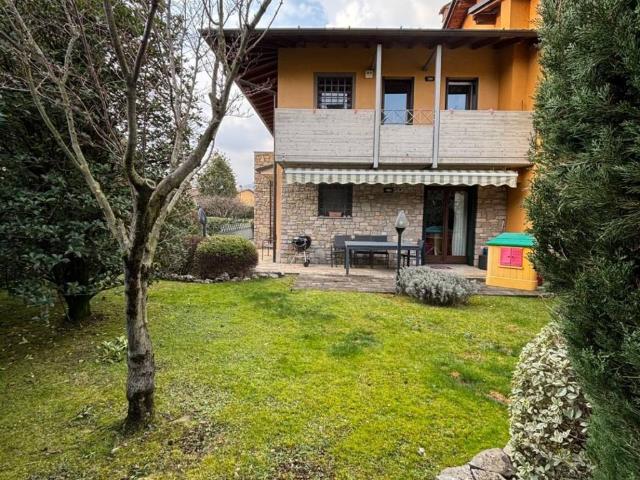 Villa Schiera in vendita a Gorle, Lombardia