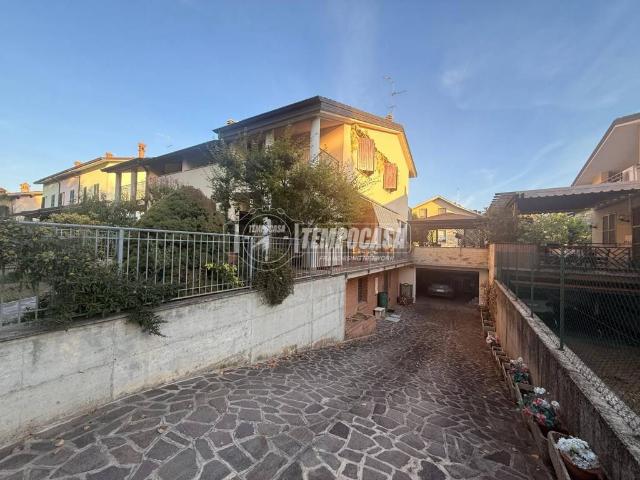 Villa Indipendente in vendita a Palazzo, Gossolengo