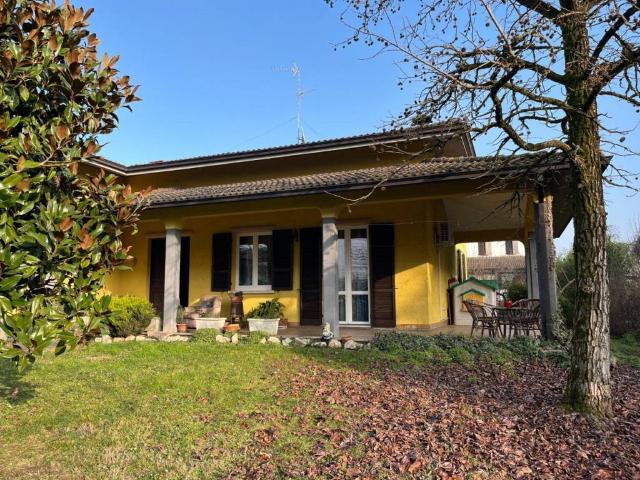 Villa Indipendente in vendita a Palazzo, Gossolengo