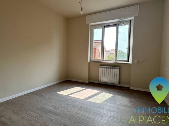 Villa Indipendente in vendita a Podenzano, Reggio Emilia
