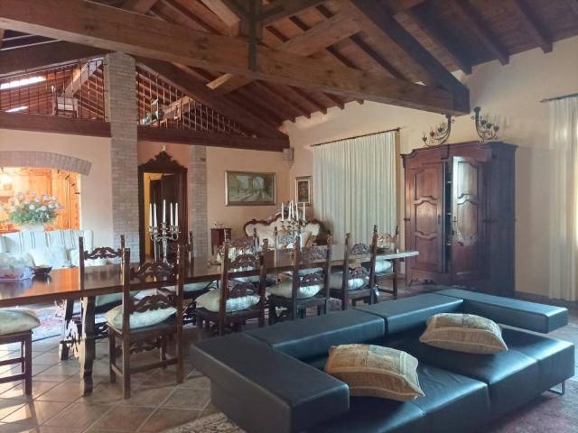 Villa Indipendente in vendita a Molino Partitore, Gossolengo