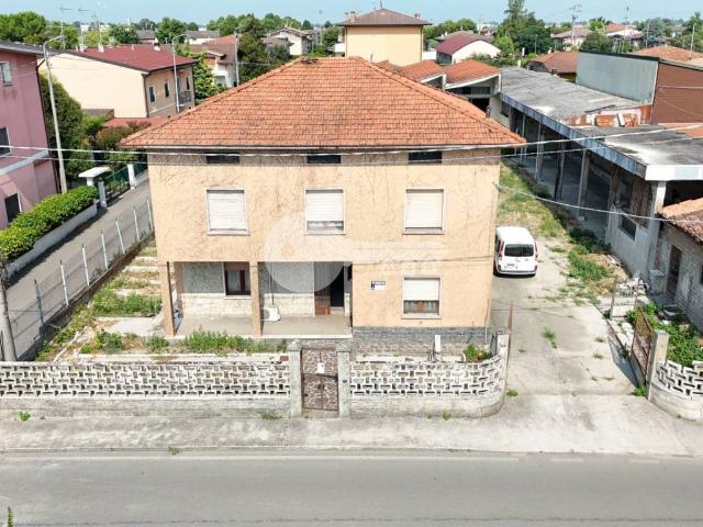 Villa Indipendente in vendita a Gottolengo, Lombardia