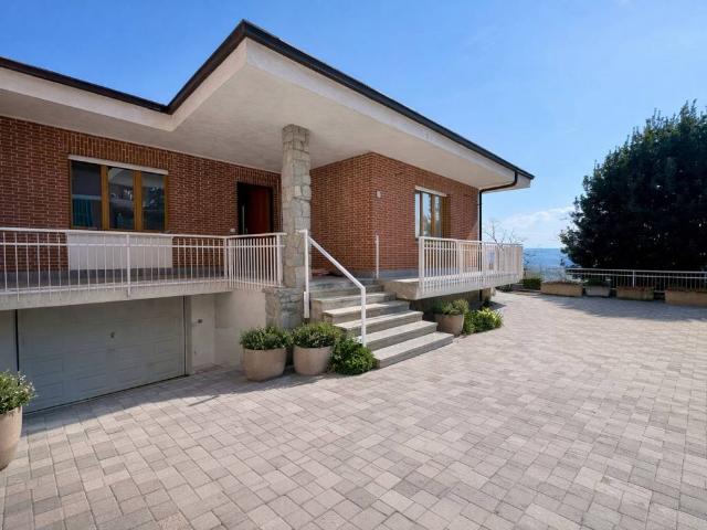 Villa Indipendente in vendita a Piemonte, Cuneo