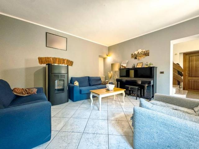 Villa Indipendente in vendita a Piemonte, Novara