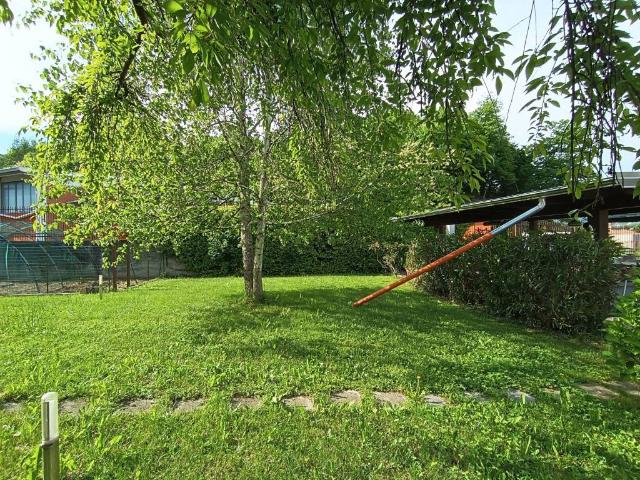 Villa Indipendente in vendita a Auzate, Gozzano