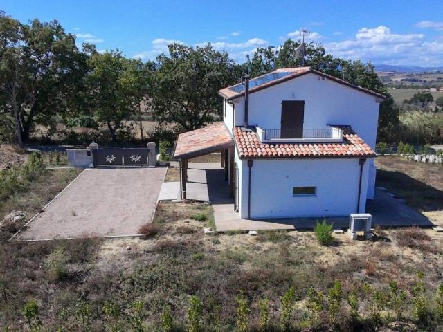 Villa Indipendente in vendita a Serra, Gradara