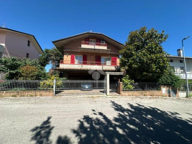 Villa Indipendente in vendita a Marche, Pesaro E Urbino