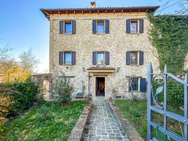 Villa Indipendente in vendita a Pirano Alto, Marche