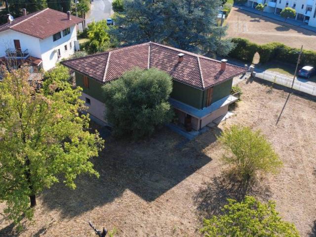 Villa Indipendente in vendita a Gradisca D'isonzo, Friuli-Venezia Giulia
