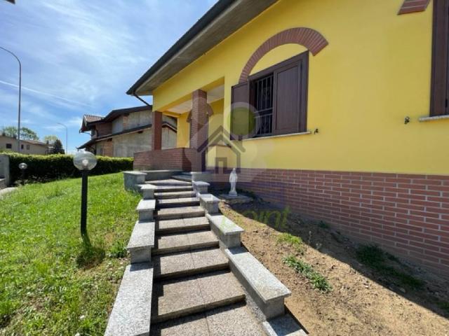 Villa Indipendente in vendita a Graffignana, Lodi