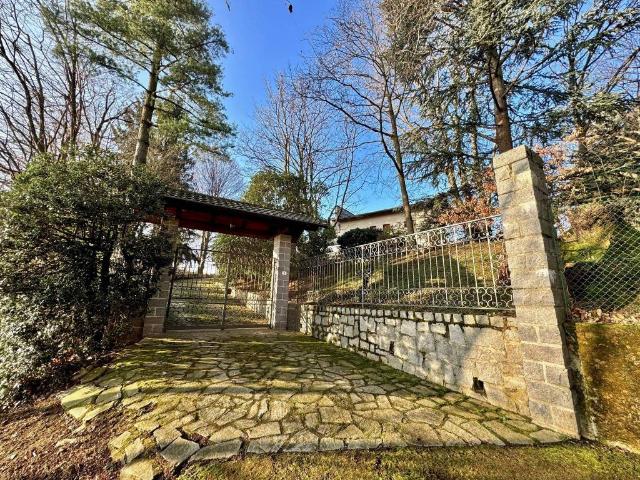 Villa Indipendente in vendita a Piemonte, Biella