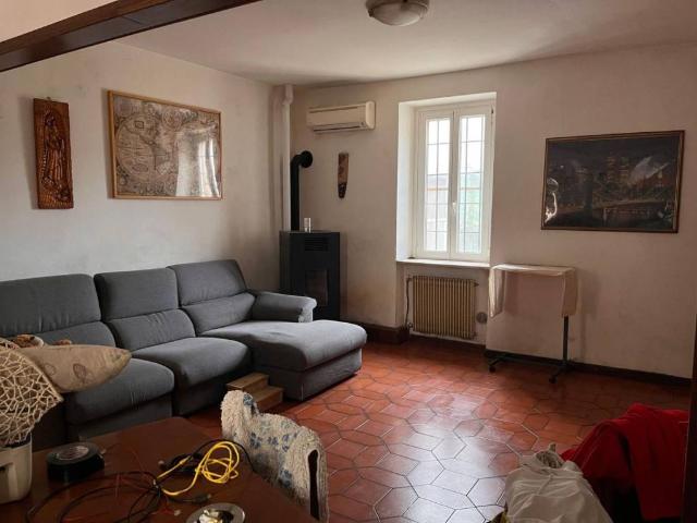 Villa Indipendente in vendita a Sordello, Gragnano Trebbiense
