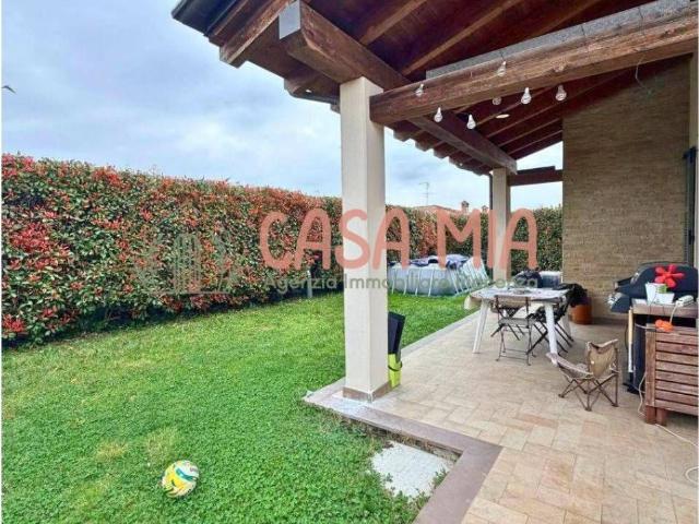 Villa Indipendente in vendita a Madonna del Pilastro, Gragnano Trebbiense