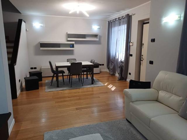 Villa Indipendente in vendita a Gragnano Trebbiense, Reggio Emilia