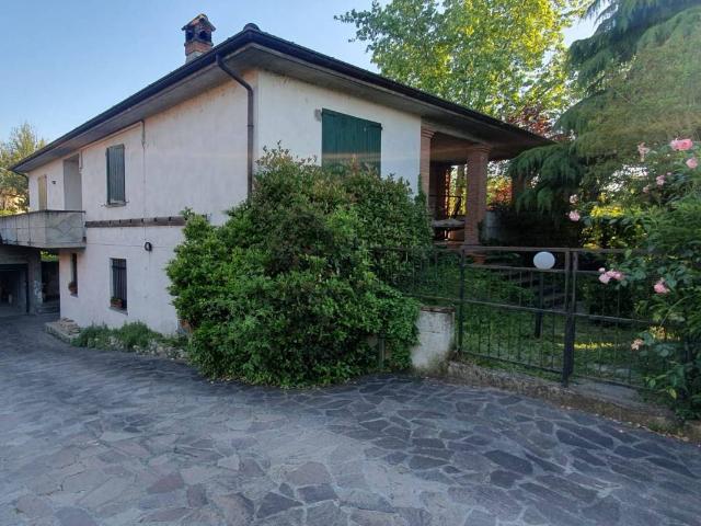 Villa Indipendente in vendita a Madonna del Pilastro, Gragnano Trebbiense