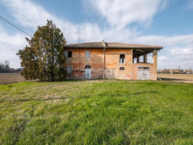 Villa Indipendente in vendita a Unione Terre di Pianura, Granarolo Dell'emilia