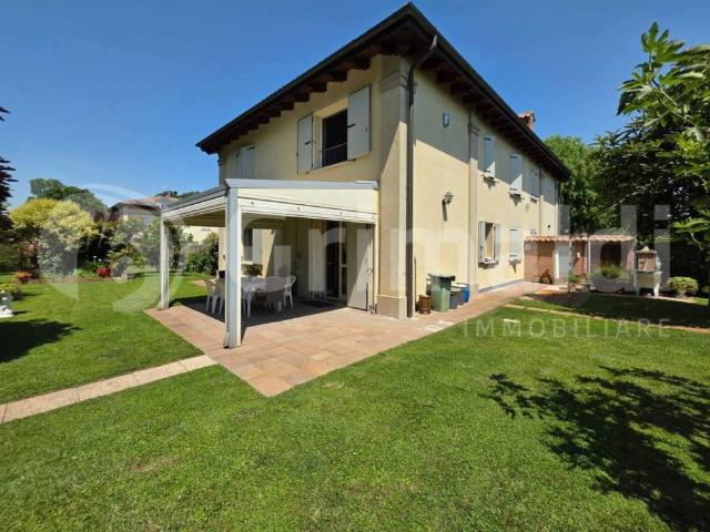 Villa Indipendente in vendita a Unione Terre di Pianura, Granarolo Dell'emilia